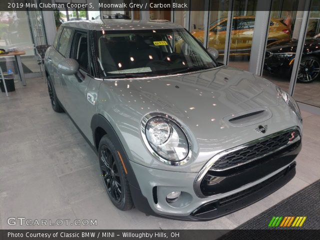 2019 Mini Clubman Cooper S in Moonwalk Grey