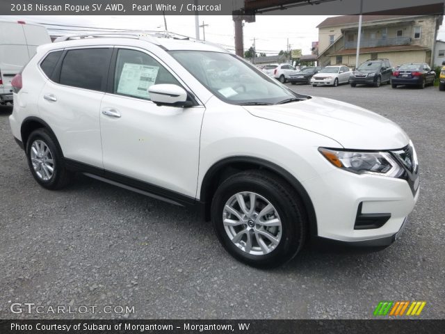 2018 Nissan Rogue SV AWD in Pearl White