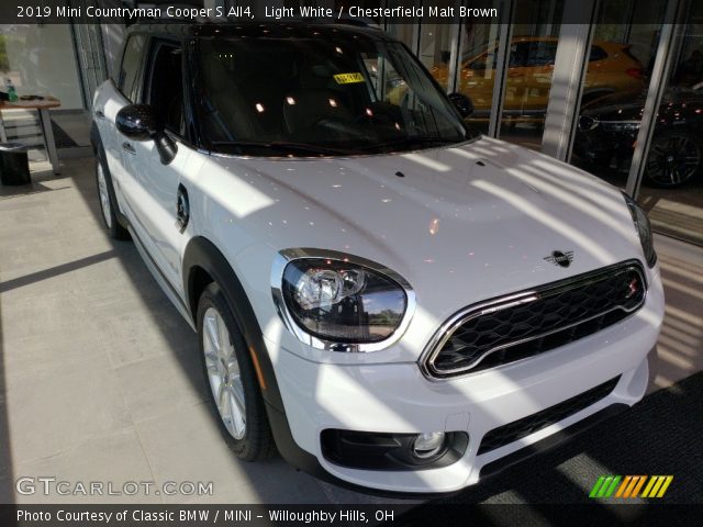 2019 Mini Countryman Cooper S All4 in Light White