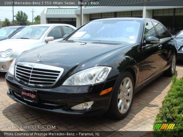 2007 Mercedes-Benz S 550 4Matic Sedan in Black
