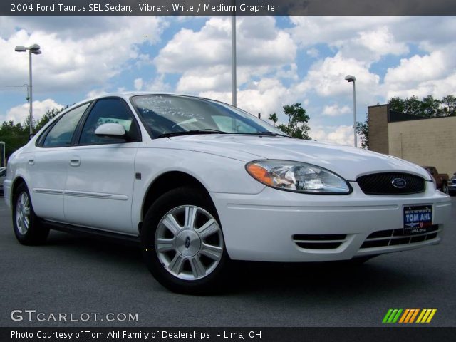 2004 Ford Taurus SEL Sedan in Vibrant White