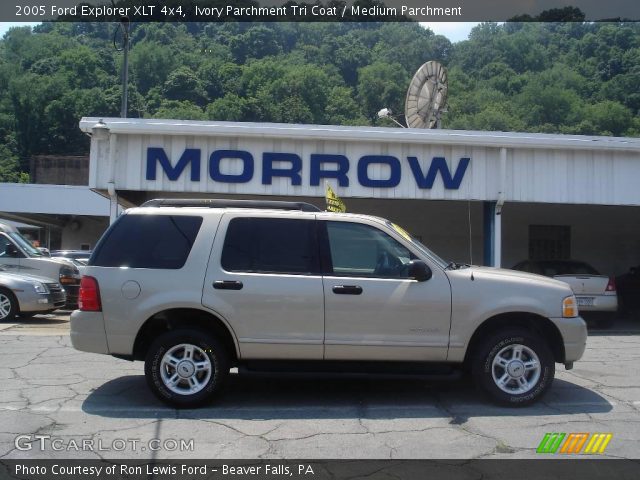 2005 Ford Explorer XLT 4x4 in Ivory Parchment Tri Coat