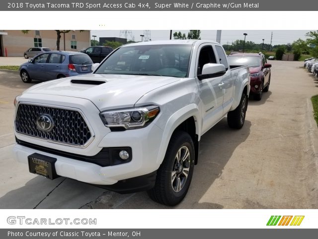 2018 Toyota Tacoma TRD Sport Access Cab 4x4 in Super White