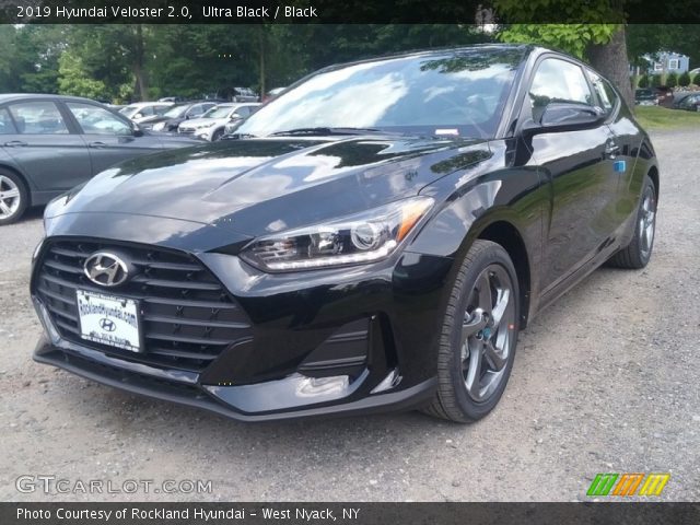 2019 Hyundai Veloster 2.0 in Ultra Black