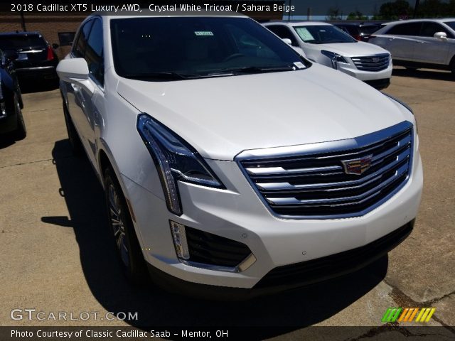 2018 Cadillac XT5 Luxury AWD in Crystal White Tricoat