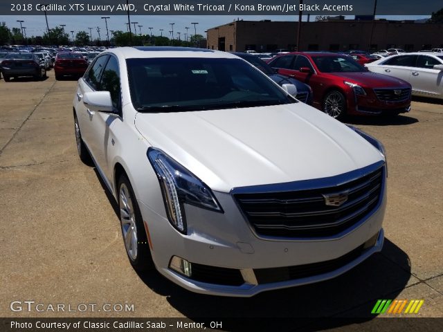2018 Cadillac XTS Luxury AWD in Crystal White Tricoat