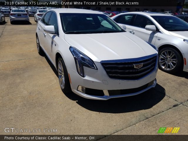 2018 Cadillac XTS Luxury AWD in Crystal White Tricoat