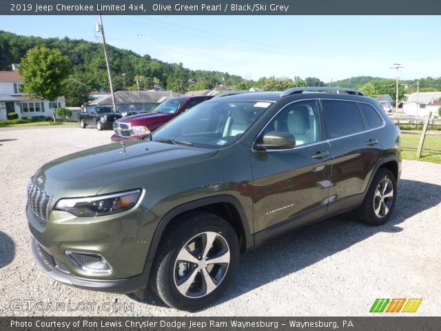 2019 Jeep Cherokee Limited 4x4 in Olive Green Pearl