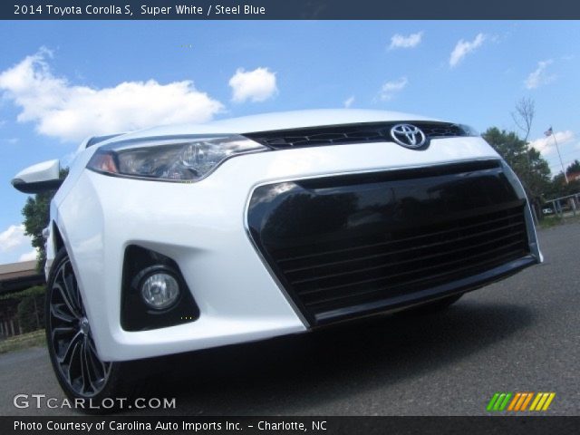 2014 Toyota Corolla S in Super White