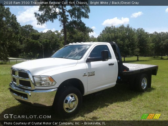 2018 Ram 3500 Tradesman Regular Cab 4x4 Chassis in Bright White