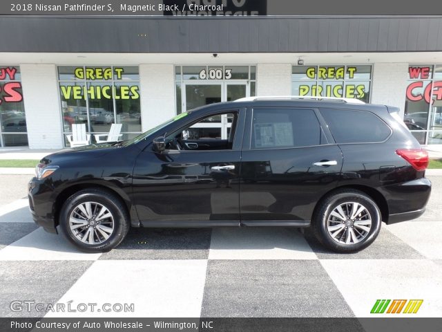 2018 Nissan Pathfinder S in Magnetic Black