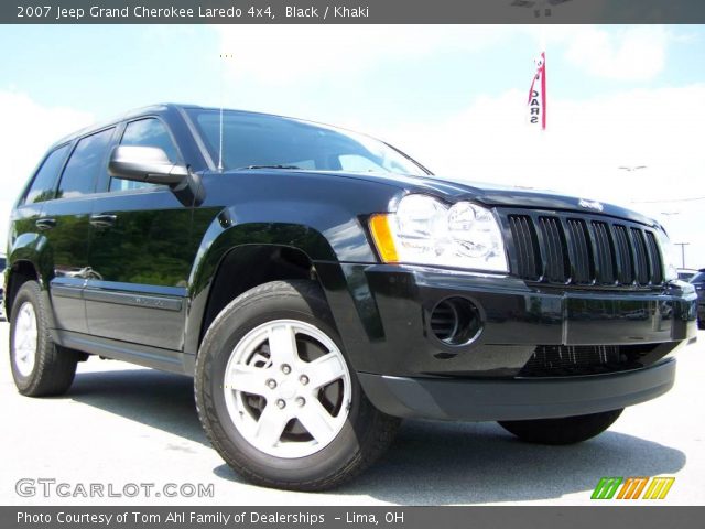 2007 Jeep Grand Cherokee Laredo 4x4 in Black