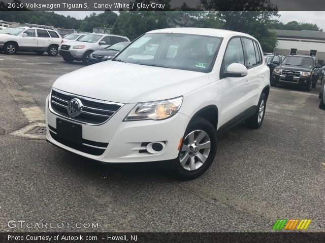 2010 Volkswagen Tiguan S in Candy White