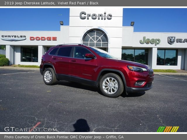 2019 Jeep Cherokee Latitude in Velvet Red Pearl