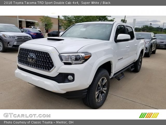 2018 Toyota Tacoma TRD Sport Double Cab 4x4 in Super White