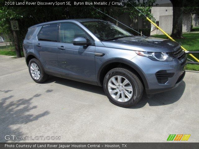 2018 Land Rover Discovery Sport SE in Byron Blue Metallic