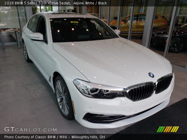 2018 BMW 5 Series 530i xDrive Sedan in Alpine White