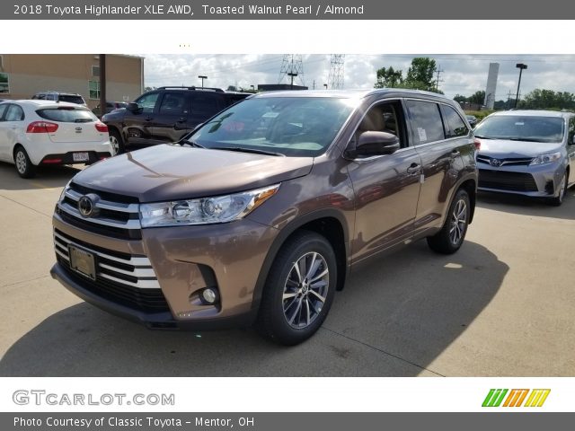 2018 Toyota Highlander XLE AWD in Toasted Walnut Pearl
