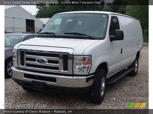 2011 Ford E Series Van E250 XL Cargo in Oxford White