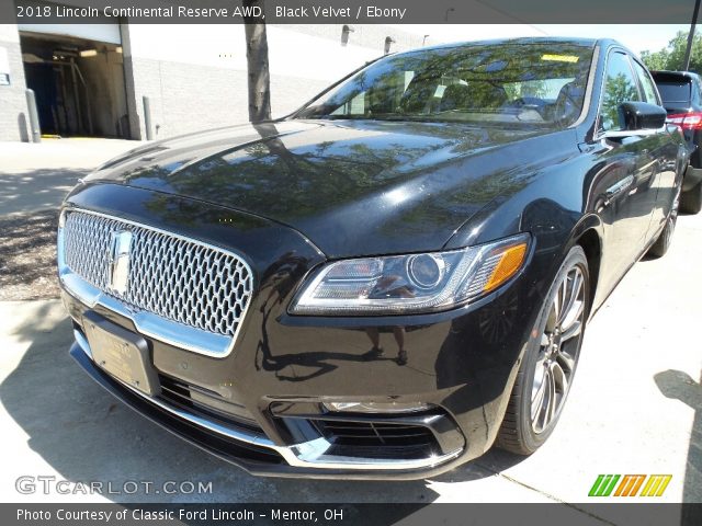 2018 Lincoln Continental Reserve AWD in Black Velvet