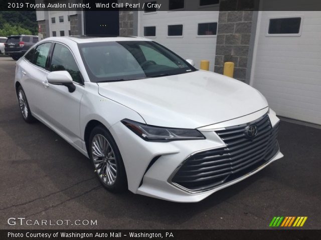 2019 Toyota Avalon Limited in Wind Chill Pearl