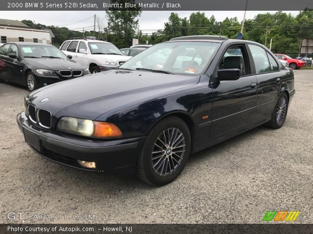 2000 BMW 5 Series 528i Sedan in Biarritz Blue Metallic