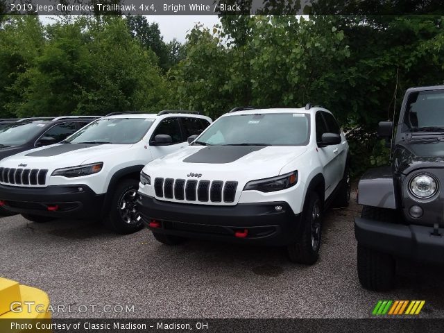 2019 Jeep Cherokee Trailhawk 4x4 in Bright White