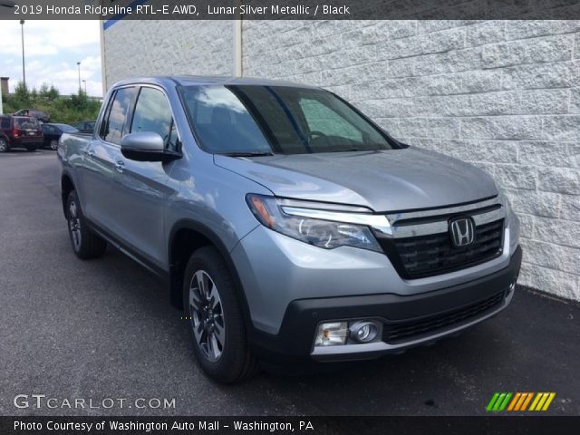 2019 Honda Ridgeline RTL-E AWD in Lunar Silver Metallic