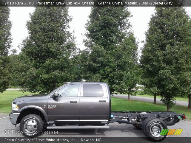 2018 Ram 3500 Tradesman Crew Cab 4x4 Chassis in Granite Crystal Metallic