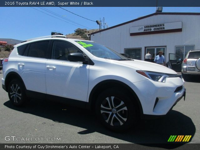 2016 Toyota RAV4 LE AWD in Super White