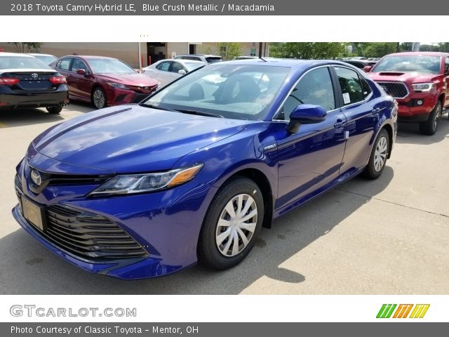 2018 Toyota Camry Hybrid LE in Blue Crush Metallic