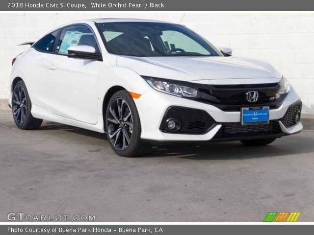 2018 Honda Civic Si Coupe in White Orchid Pearl