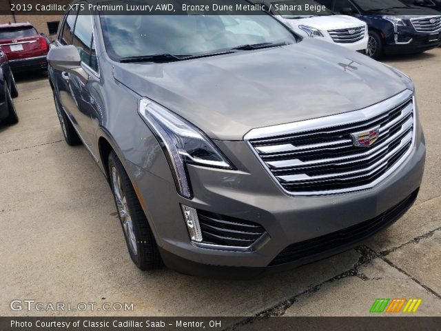 2019 Cadillac XT5 Premium Luxury AWD in Bronze Dune Metallic