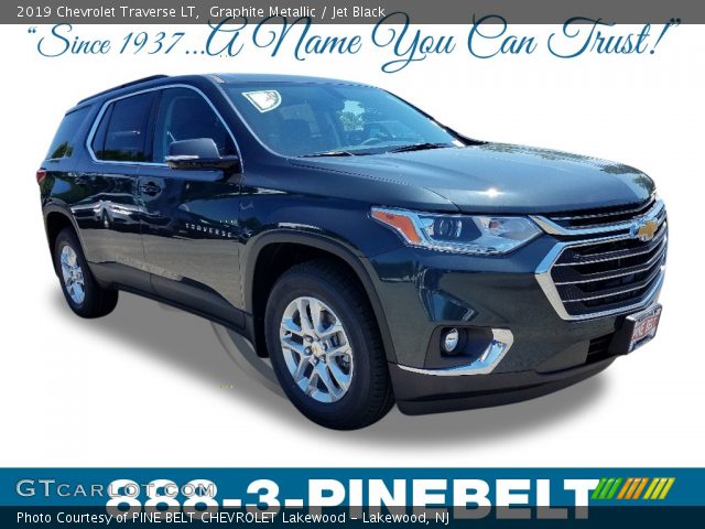 2019 Chevrolet Traverse LT in Graphite Metallic
