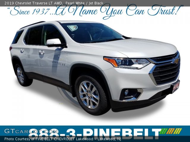 2019 Chevrolet Traverse LT AWD in Pearl White