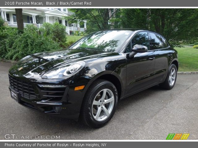 2018 Porsche Macan  in Black