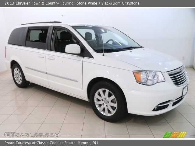 2013 Chrysler Town & Country Touring in Stone White