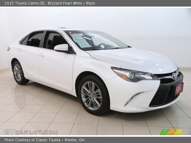 2015 Toyota Camry SE in Blizzard Pearl White