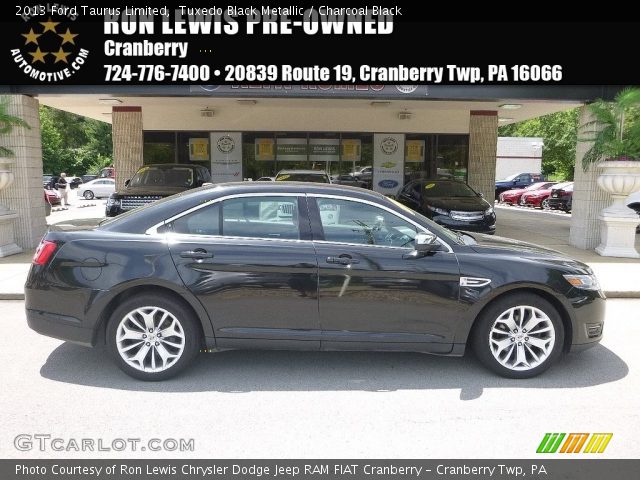 2013 Ford Taurus Limited in Tuxedo Black Metallic