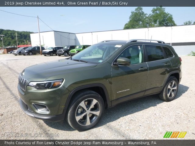 2019 Jeep Cherokee Limited 4x4 in Olive Green Pearl