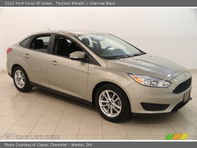 2015 Ford Focus SE Sedan in Tectonic Metallic