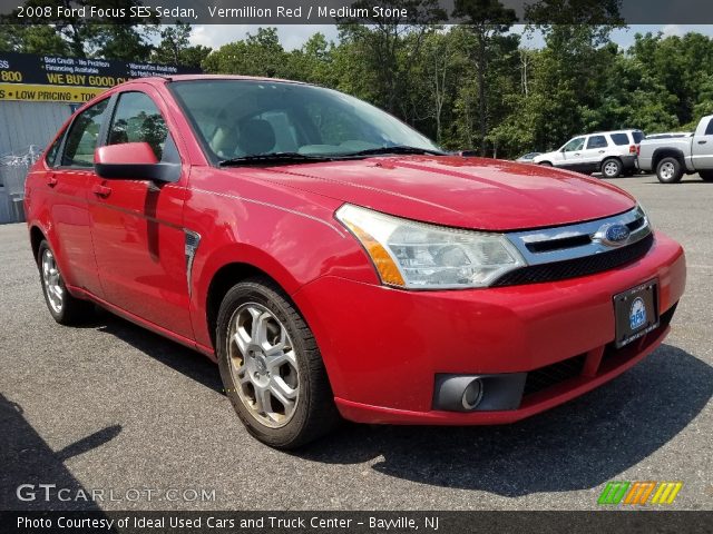 2008 Ford Focus SES Sedan in Vermillion Red