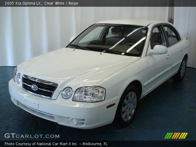 2005 Kia Optima LX in Clear White