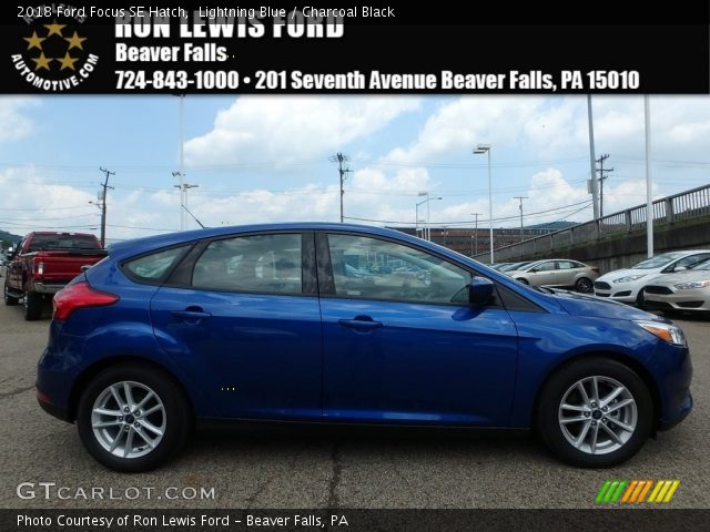 2018 Ford Focus SE Hatch in Lightning Blue