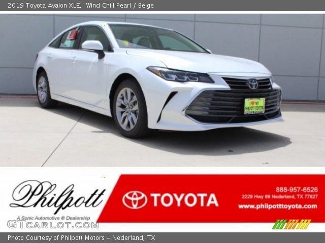 2019 Toyota Avalon XLE in Wind Chill Pearl