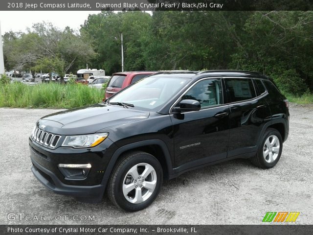 2018 Jeep Compass Latitude in Diamond Black Crystal Pearl