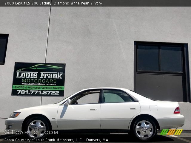 2000 Lexus ES 300 Sedan in Diamond White Pearl