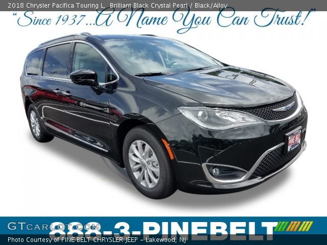 2018 Chrysler Pacifica Touring L in Brilliant Black Crystal Pearl