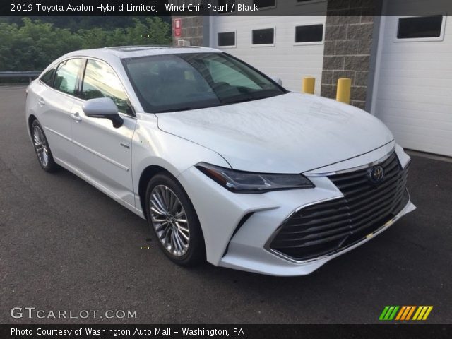 2019 Toyota Avalon Hybrid Limited in Wind Chill Pearl