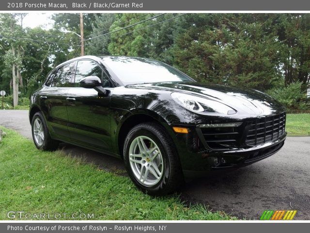 2018 Porsche Macan  in Black